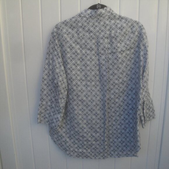 NEW Zara Blouse Women's Size Small Blue and Cream Linen Printed Preppy - Picture 3 of 4
